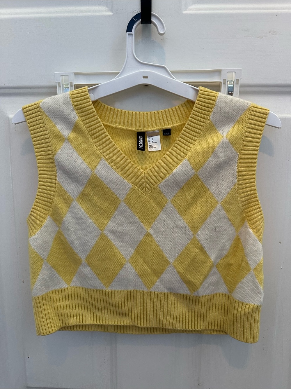 H&M Yellow & Cream Argyle V-Neck Sweater Vest